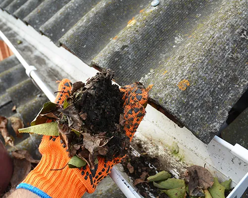 7 Benefits Regular Gutter Cleaning Offers Your Home